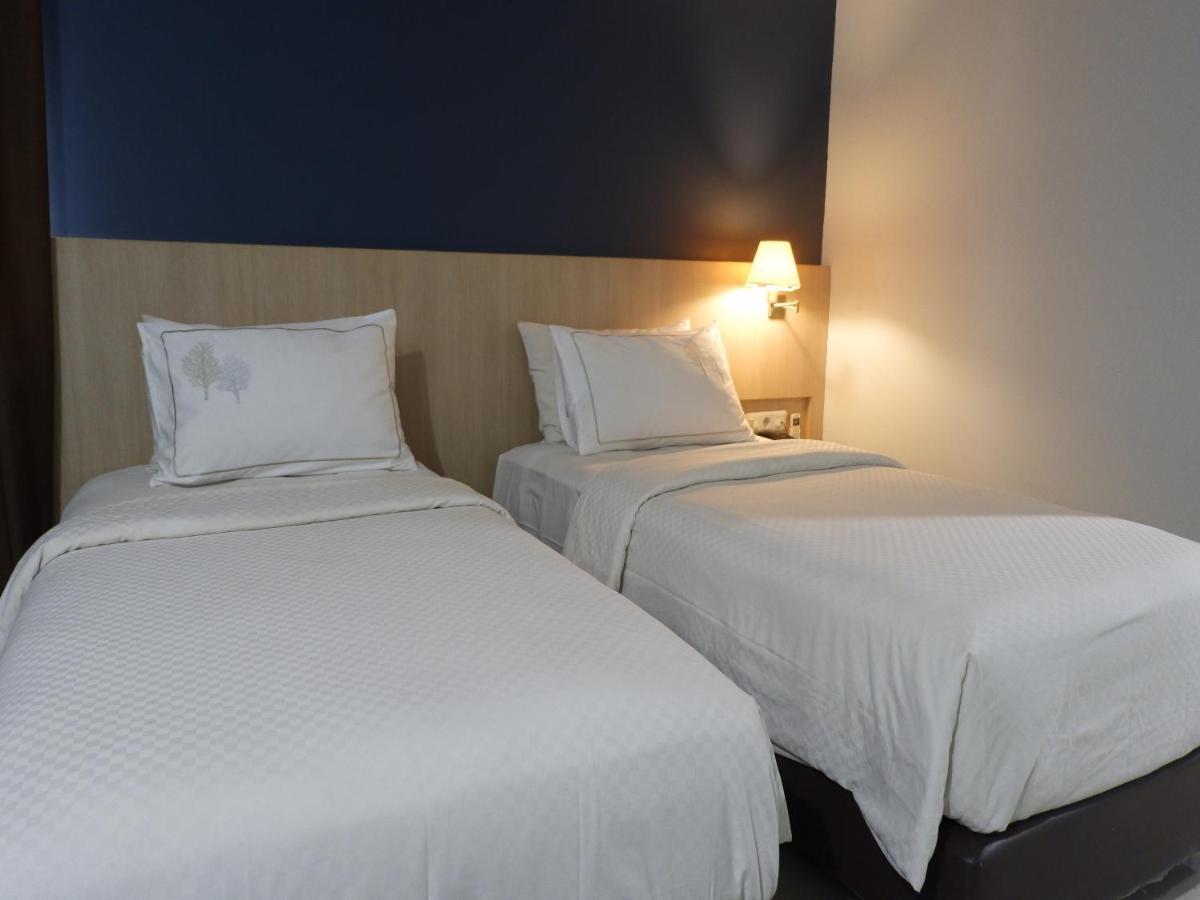 Rio City Hotel Palembang Exterior photo