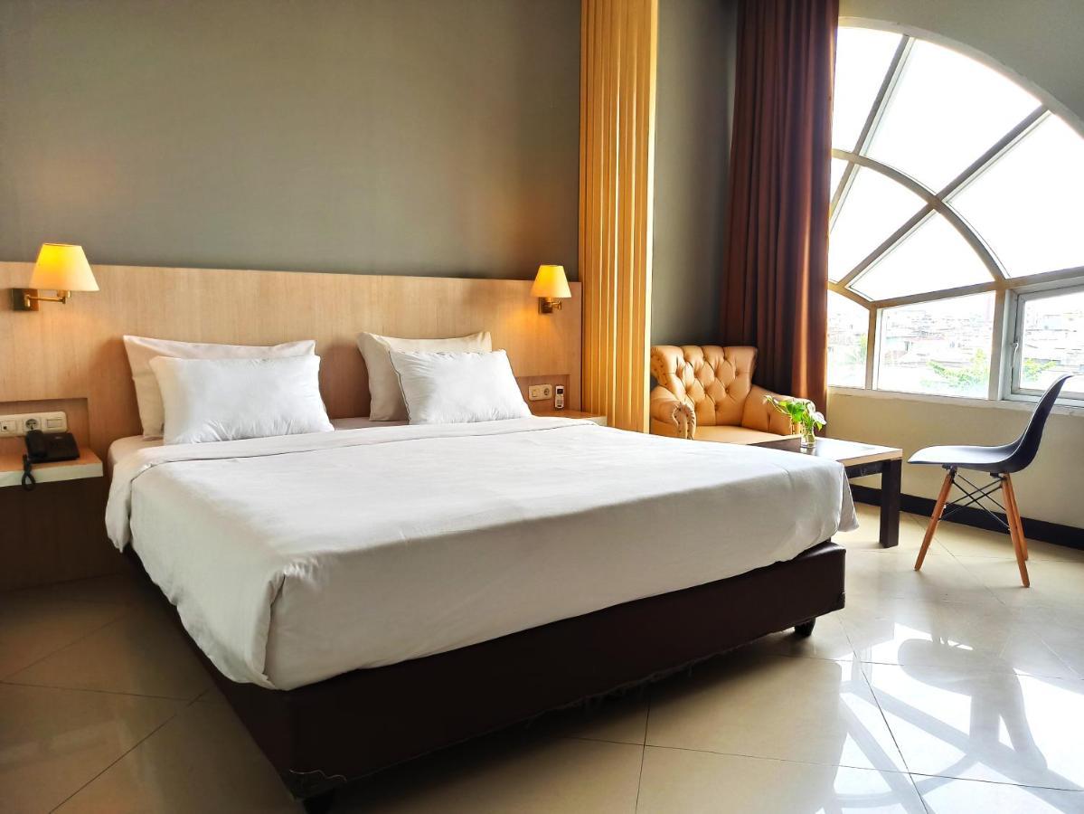 Rio City Hotel Palembang Exterior photo